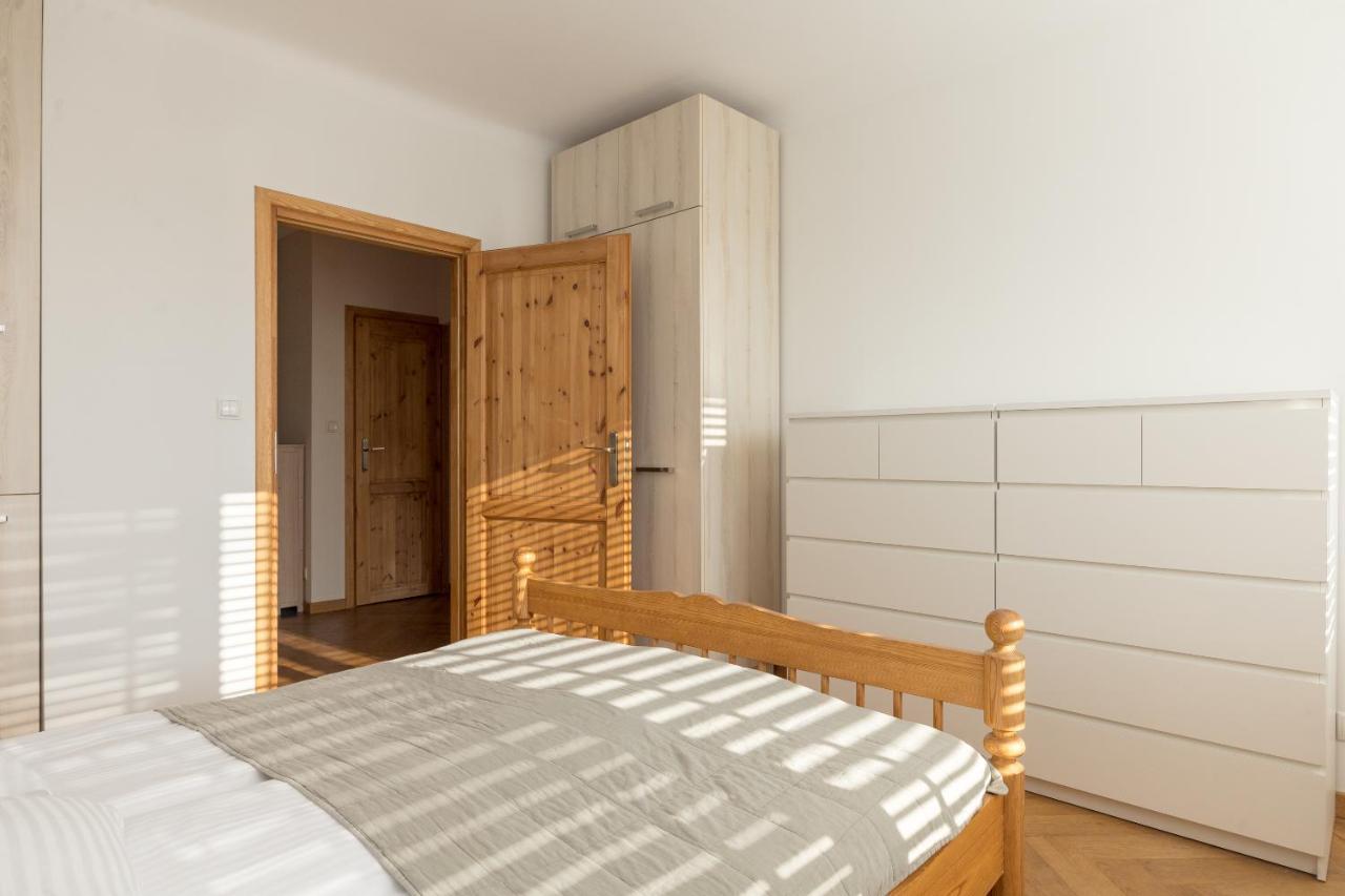 Piekna 2-Bedroom Apartment Warszawa Eksteriør bilde